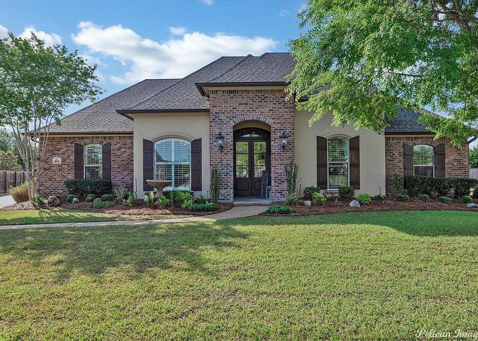 1st image of 404 Tanglewood Ct