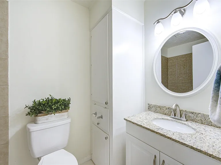950 Grand Junction Dr — Photo 22