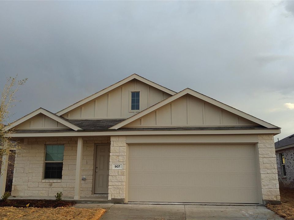1st image of 907 Wildflower St