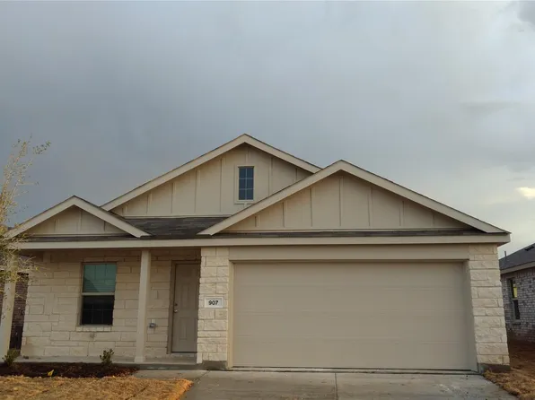 907 Wildflower St, Ennis, TX 75119