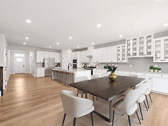 3rd image of 4012 Viola Loop Lot 219