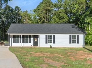 5554 Hillsdale Dr, Fort Lawn, SC 29714