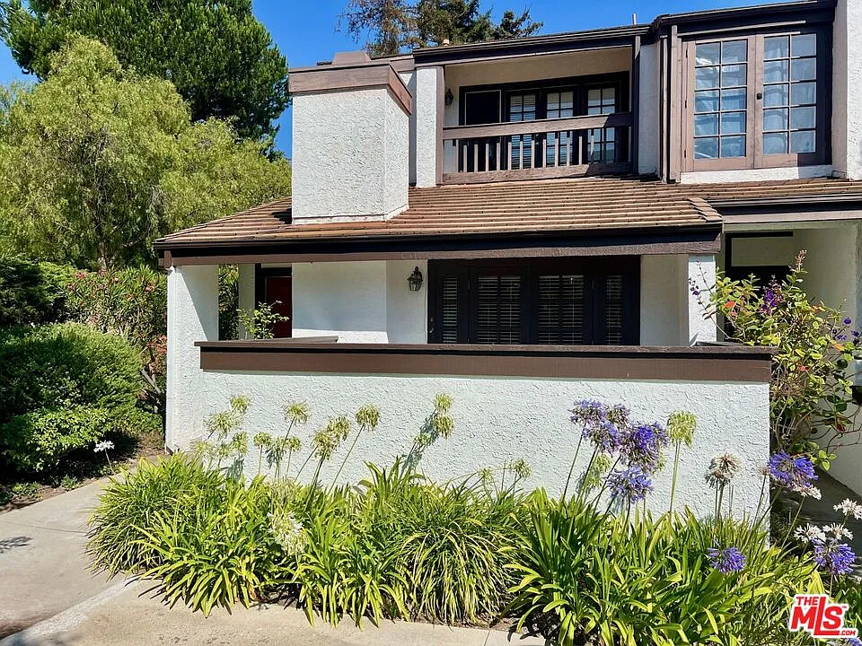 3 bed, 3.0 bath, 1767 sqft, $5,700 — Photo 1