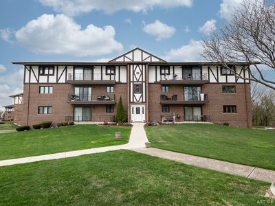11012 S Theresa Cir APT 3C, Palos Hills, IL, 60465