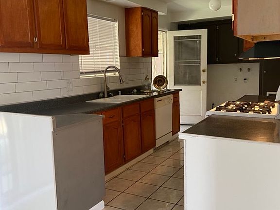 5th image of 41041 Beachwood Ave