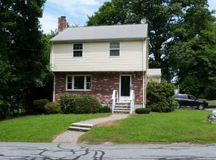 52 Stearns St, Westwood, MA 02090