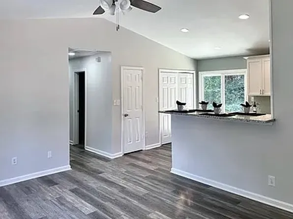 530 Todd Ct, Greer, SC 29651