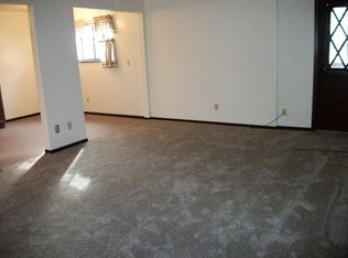 114 1st Ave E #3, Andalusia, IL 61232