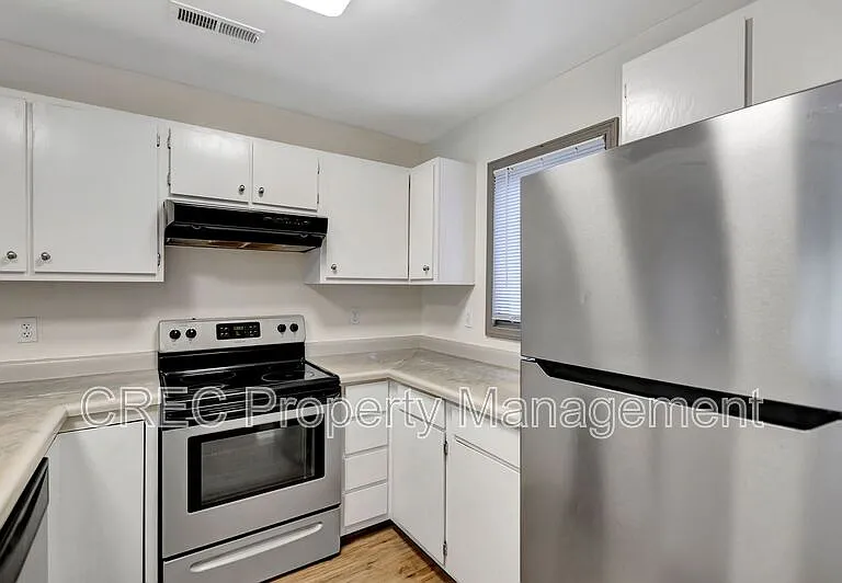 4419 Great Oak Dr — Photo 6