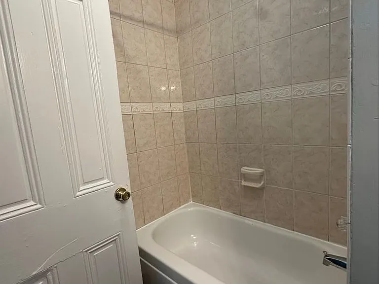 3442 Auchentoroly Terrace — Photo 7