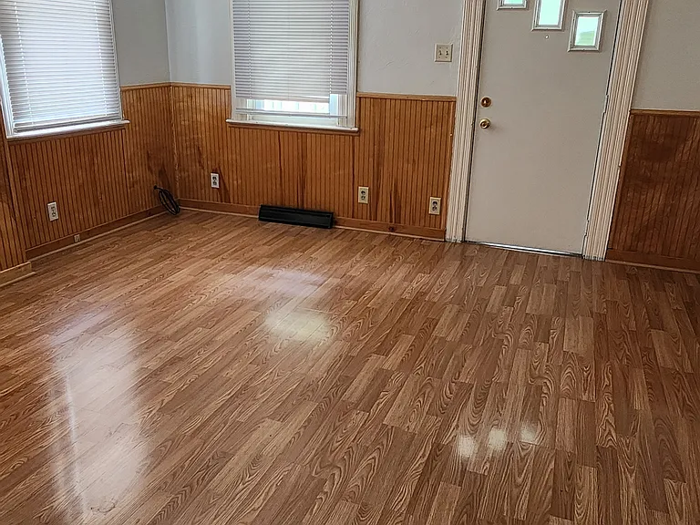 3423 W Hill St — Photo 8