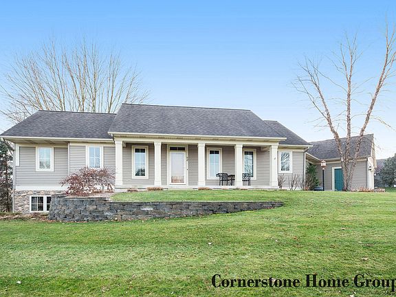 2nd image of 82 Riverchase Dr NE