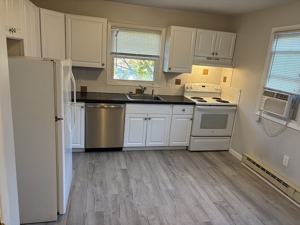 1st image of 22 Church St APT 07