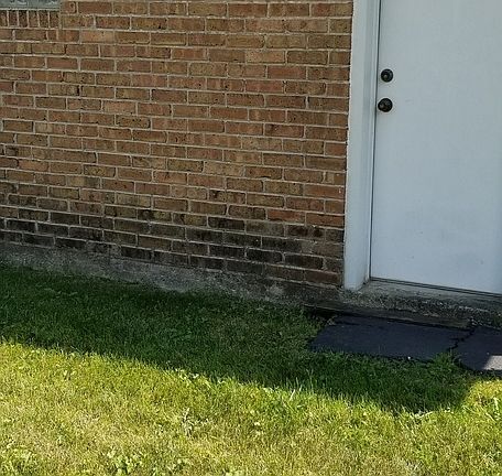 5th image of 443 Granville Ave