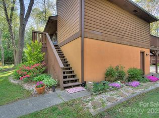 39 Oak Ct, Fletcher, NC 28732