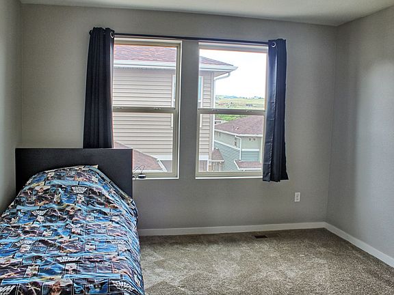 5th image of 2782 Low Meadow Blvd