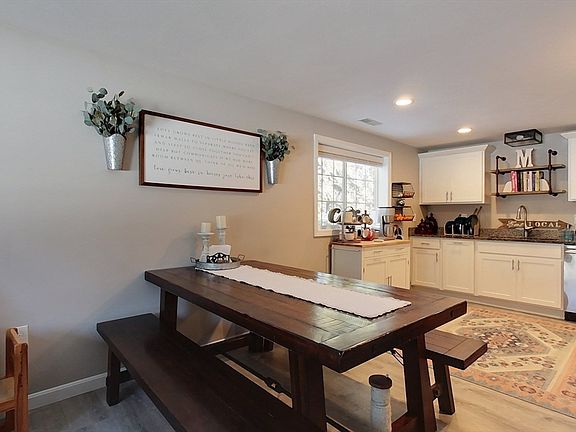 5th image of 39 Hollis St Unit A
