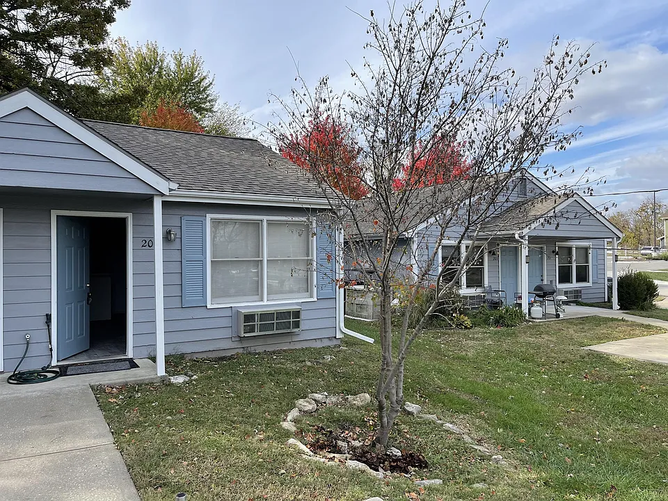 205 Illinois St #205