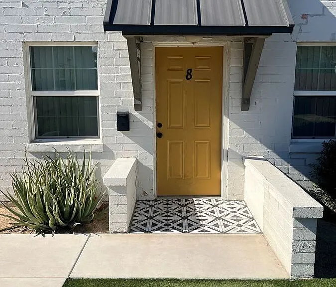 1649 E Oak St #8 — Photo 14