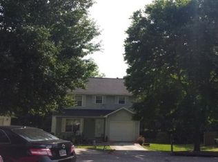 1032 Autumn Crest Dr, Stone Mountain, GA 30083
