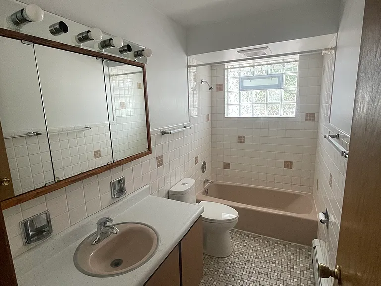 8549 W Bryn Mawr Ave #2N — Photo 11