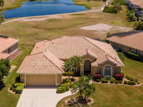 8207 Lakeside Dr, Englewood, FL 34224