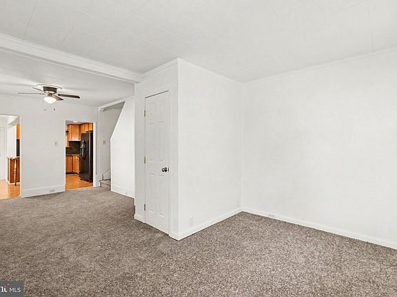 3rd image of 1019 Orchard Ave