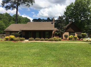 6 Cedarbrook Ln, Laurel, MS 39443