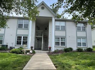 747 Sugar Glen Dr #4, Saint Peters, MO 63376