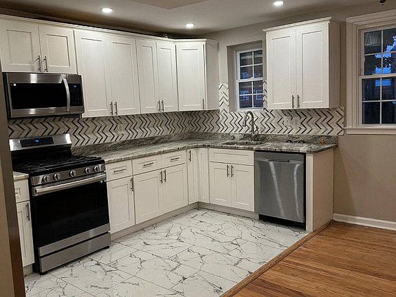 2nd image of 6117 Lawndale Ave