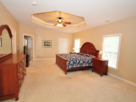 4th image of 5589 La Vista Dr
