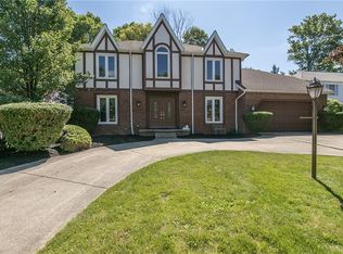 18903 Heritage Trl, Strongsville, OH