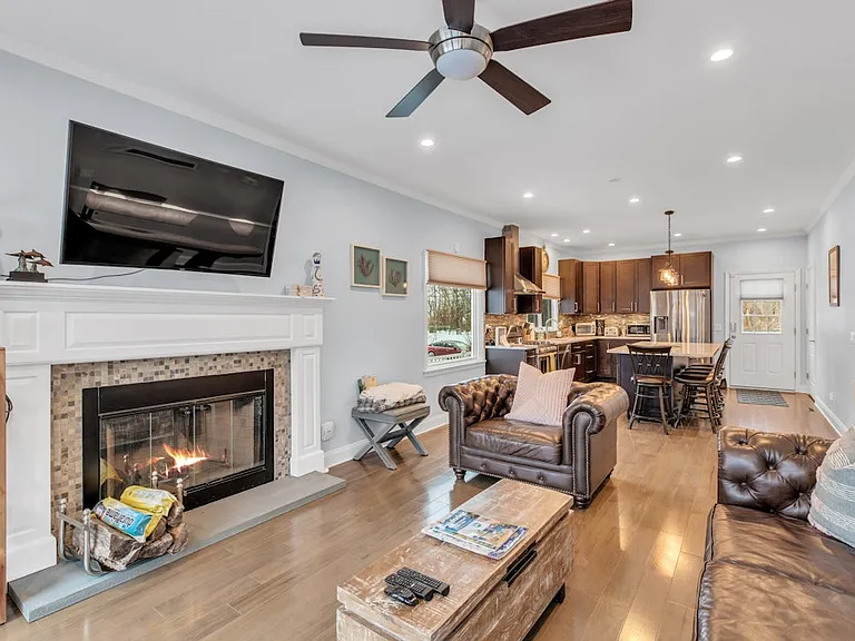 300 Fiddler Ln — Photo 10