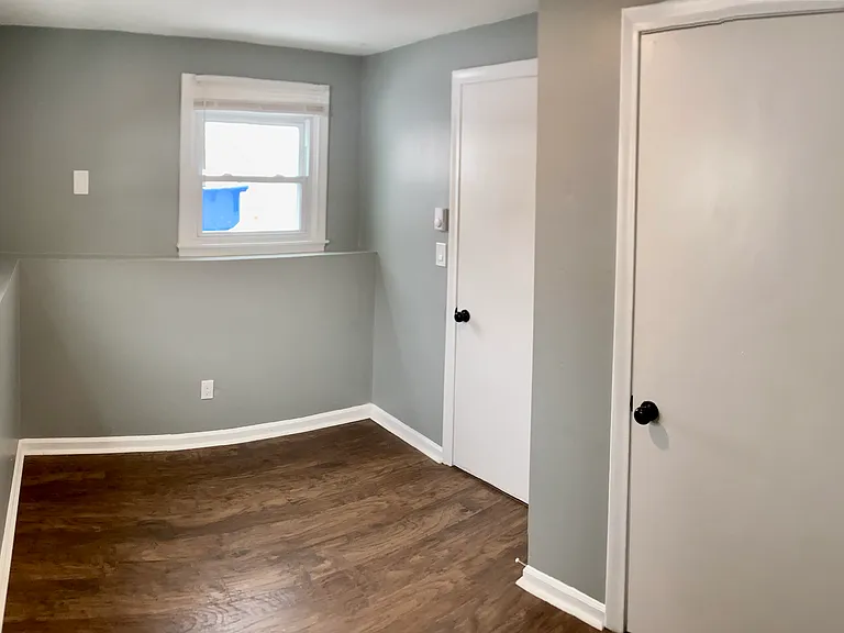 54 Muir Ave — Photo 16