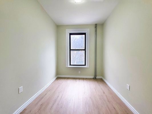 2nd image of 277 Franklin Ave Floor 2