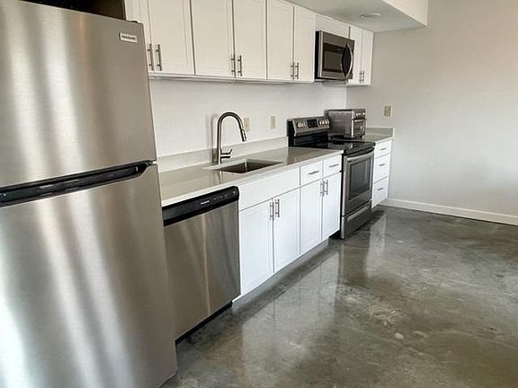 Stainless steel appliances and built in microwave