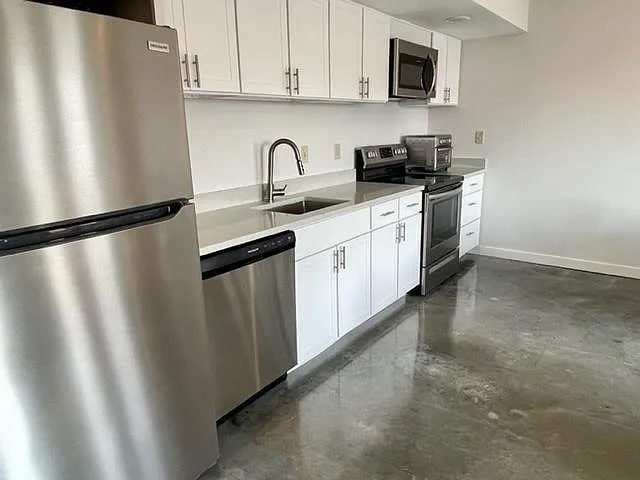 Stainless steel appliances and built in microwave - 3100 Banks St #204