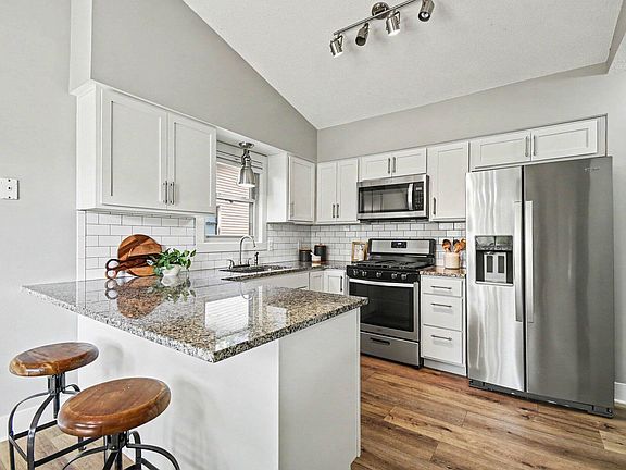 5th image of 4673 Flying Eagle Dr SE