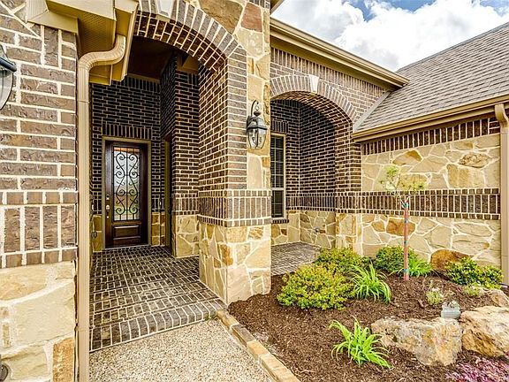 2nd image of 1484 Corrara Dr
