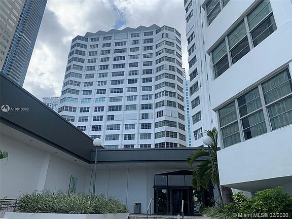 5th image of 905 Brickell Bay Dr APT 1230