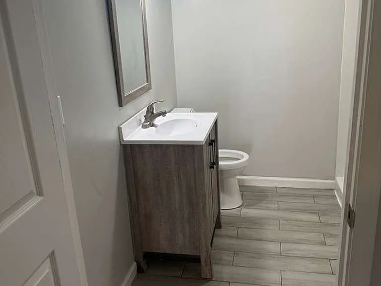 624 Washington St #7 — Photo 6