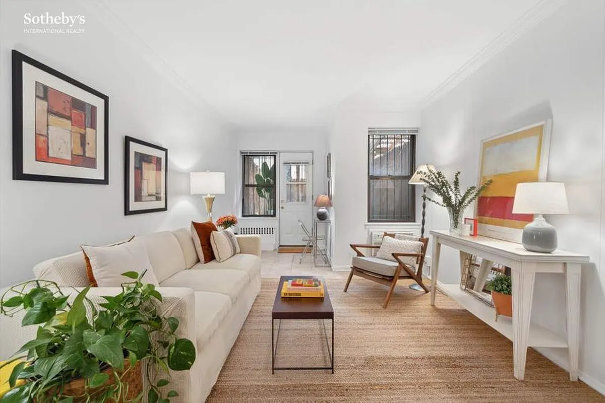 311 East 84th St Unit 1D  