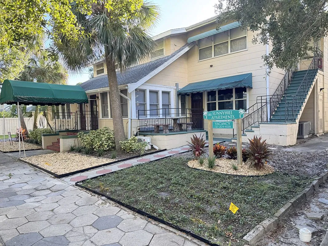 1 bed, 1.0 bath, 306 sqft, $1,100 — Photo 3
