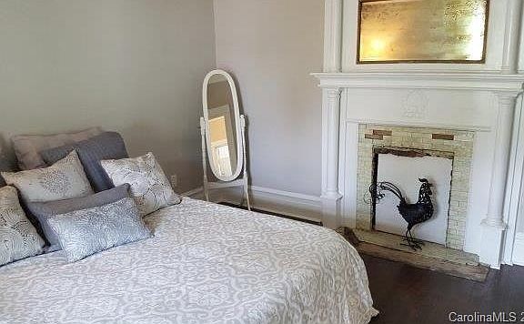 4th image of 628 Izard St