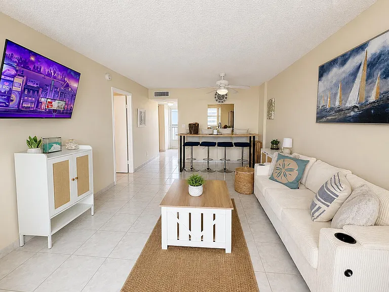 1391 S Ocean Blvd #807 — Photo 4
