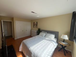 4420 Briarwood Ct N APT 24, Annandale, VA 22003