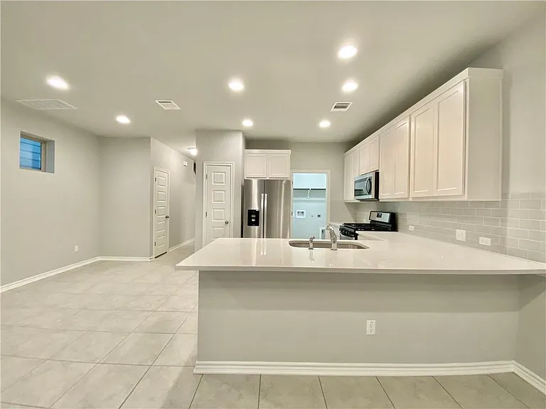 1701 Yaupon Grove Ln — Photo 21