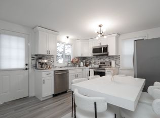 28-30 Orlando St #R, Agawam, MA 01001