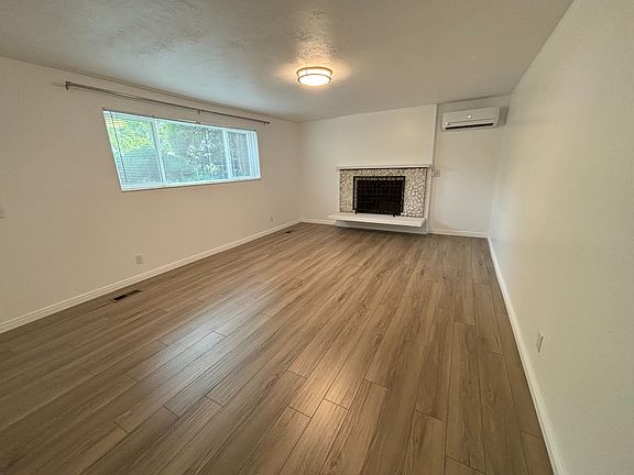 3rd image of 2483 E Blaine Ave #2
