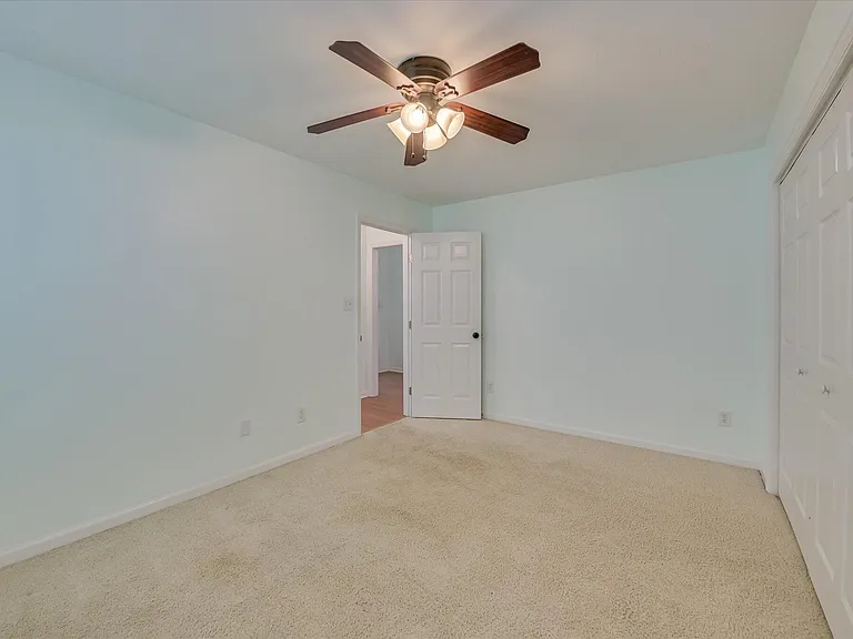 2037 Magnolia Pkwy — Photo 20